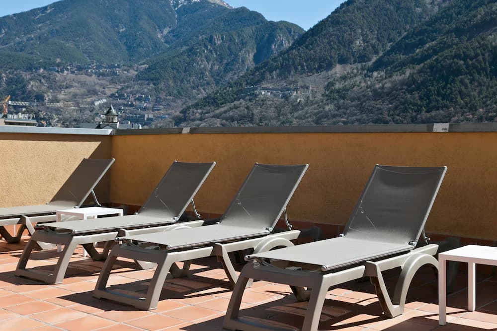 Sundeck