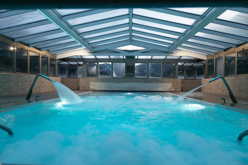 Rooftop pool