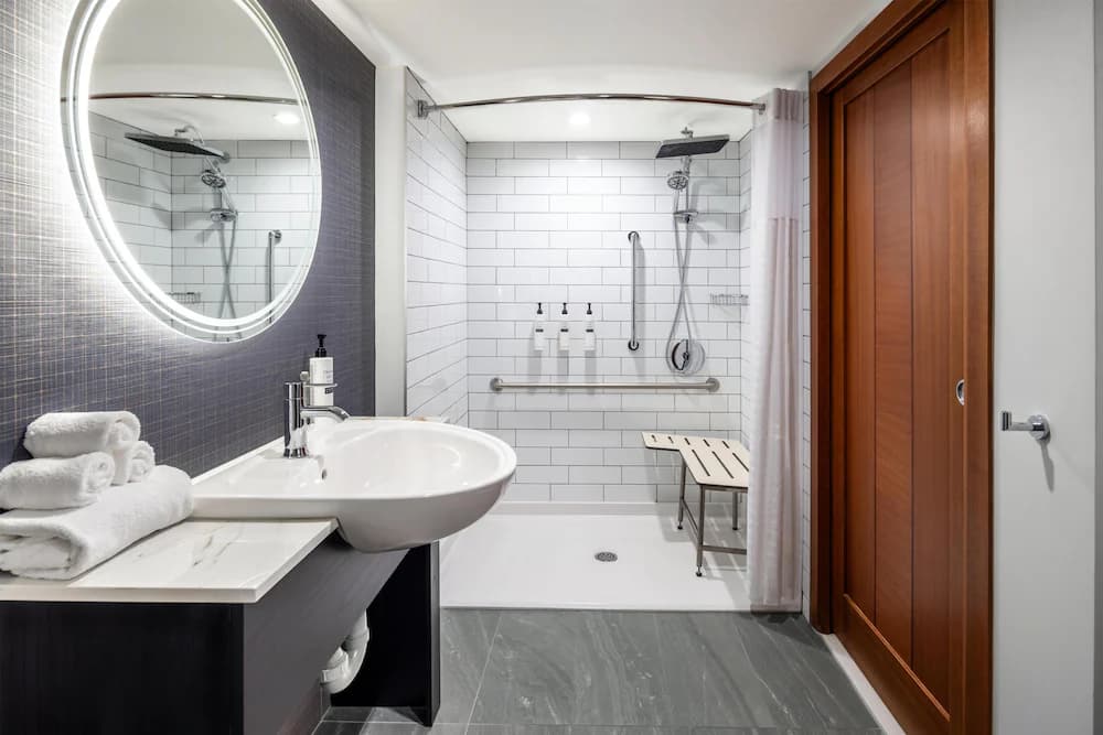 Bathroom shower