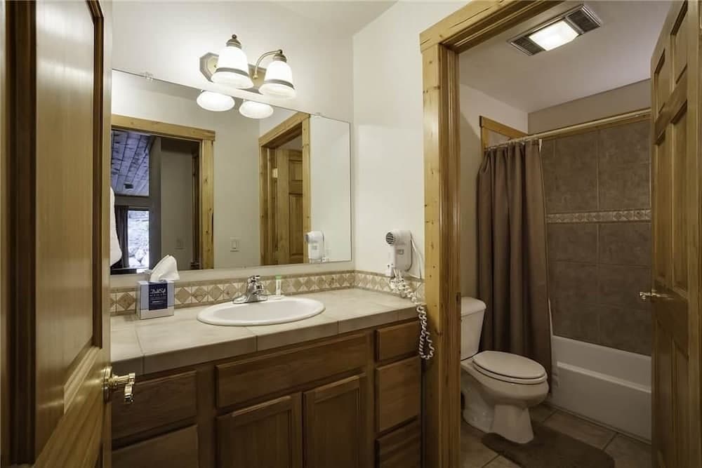 Bathroom amenities