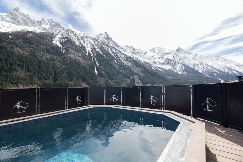 Rooftop pool