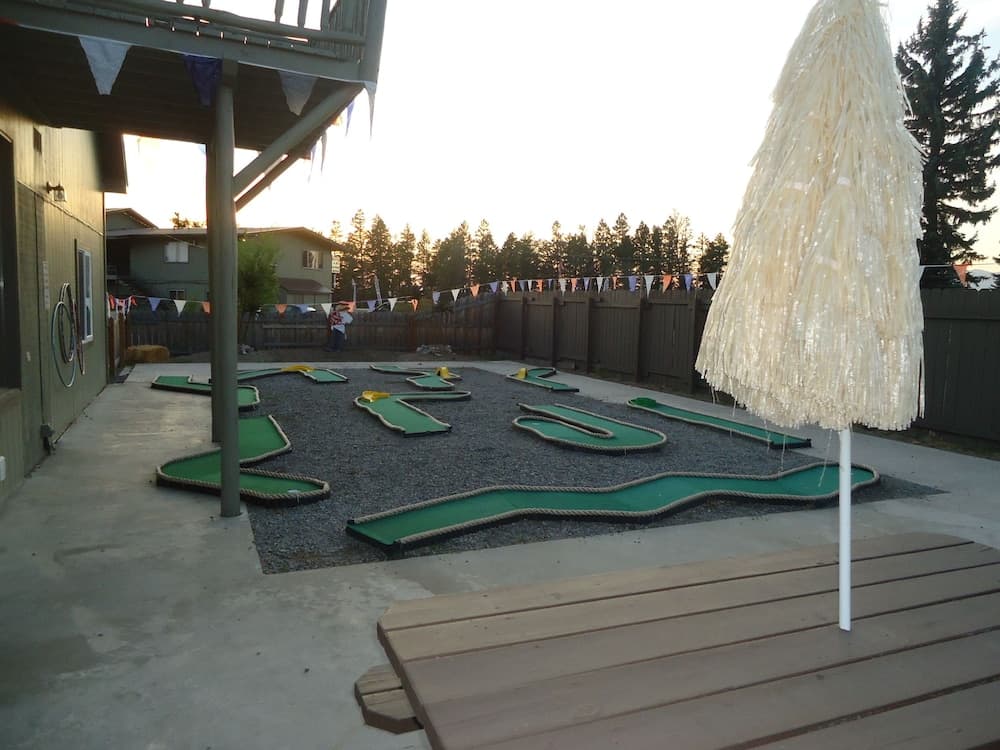 Mini-golf