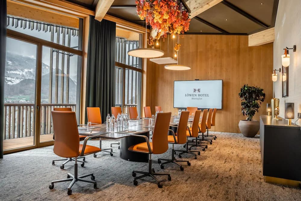 Meeting facility