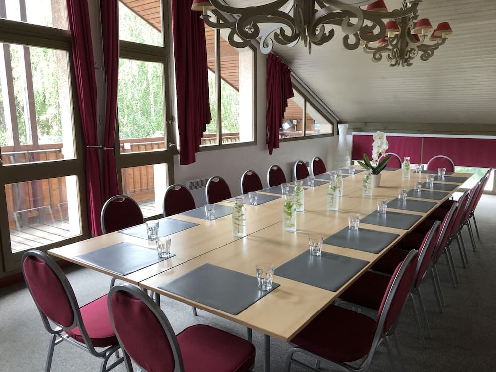 Meeting facility