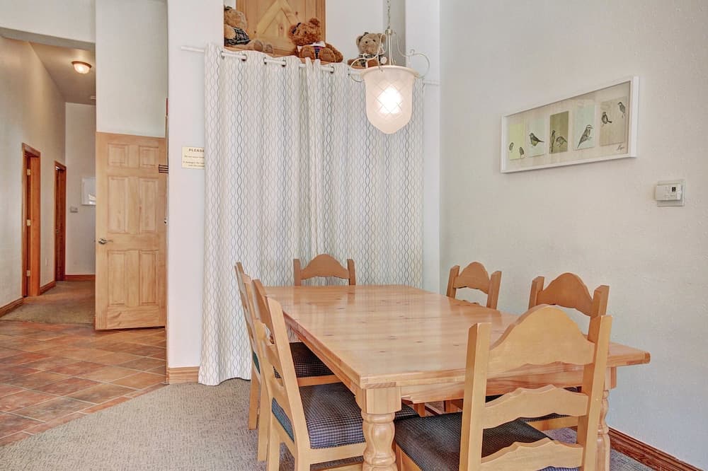 In-room dining