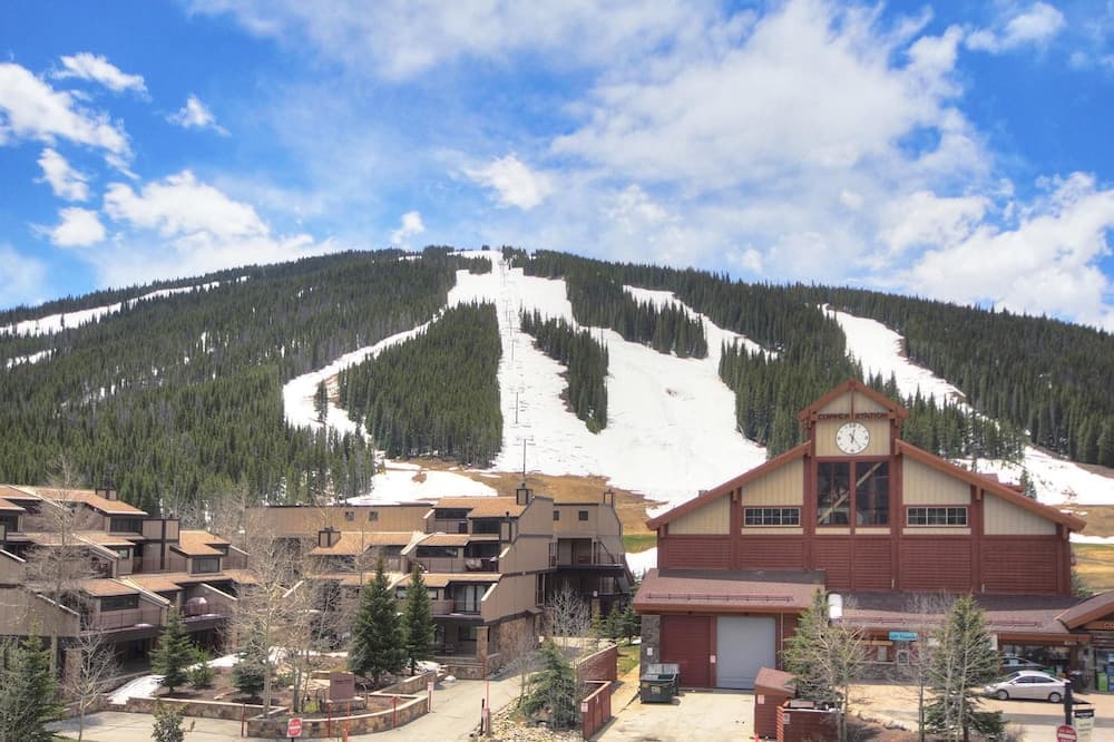 Ski hill