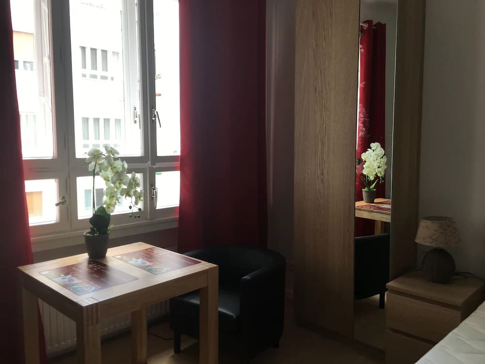 Room amenity