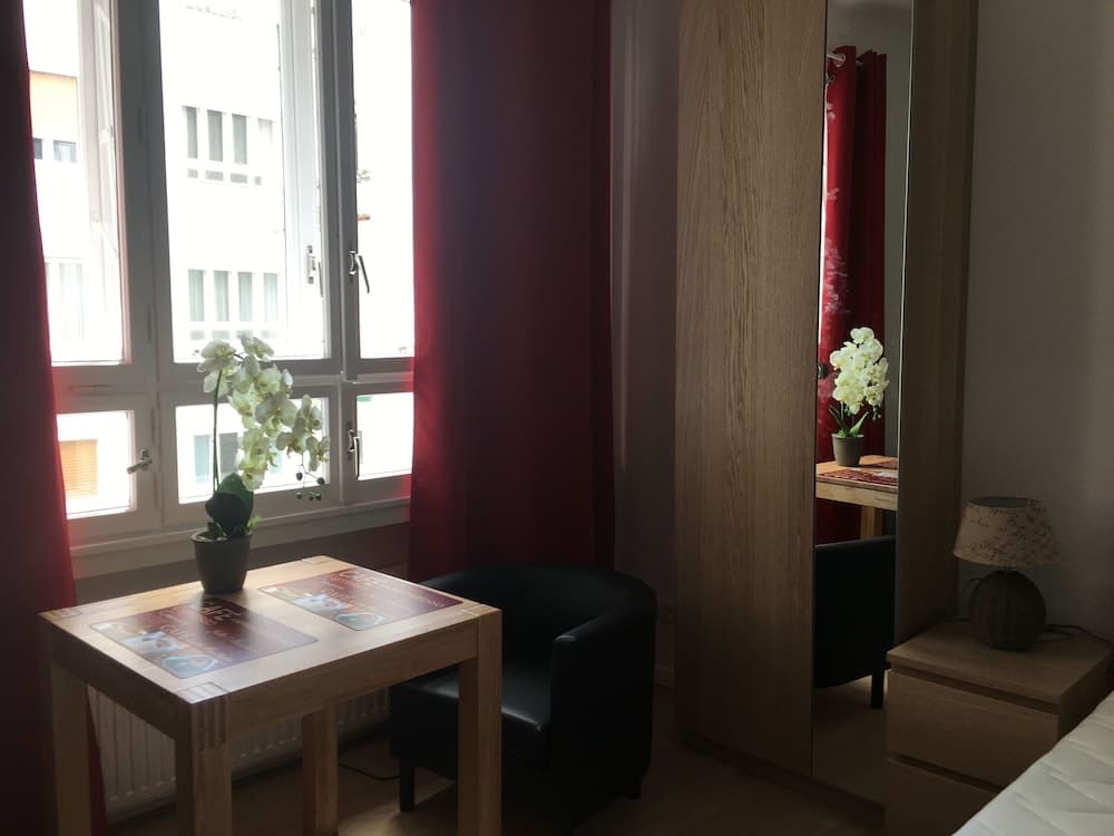Room amenity