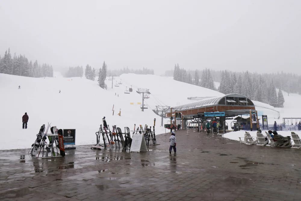 Snow and ski sports