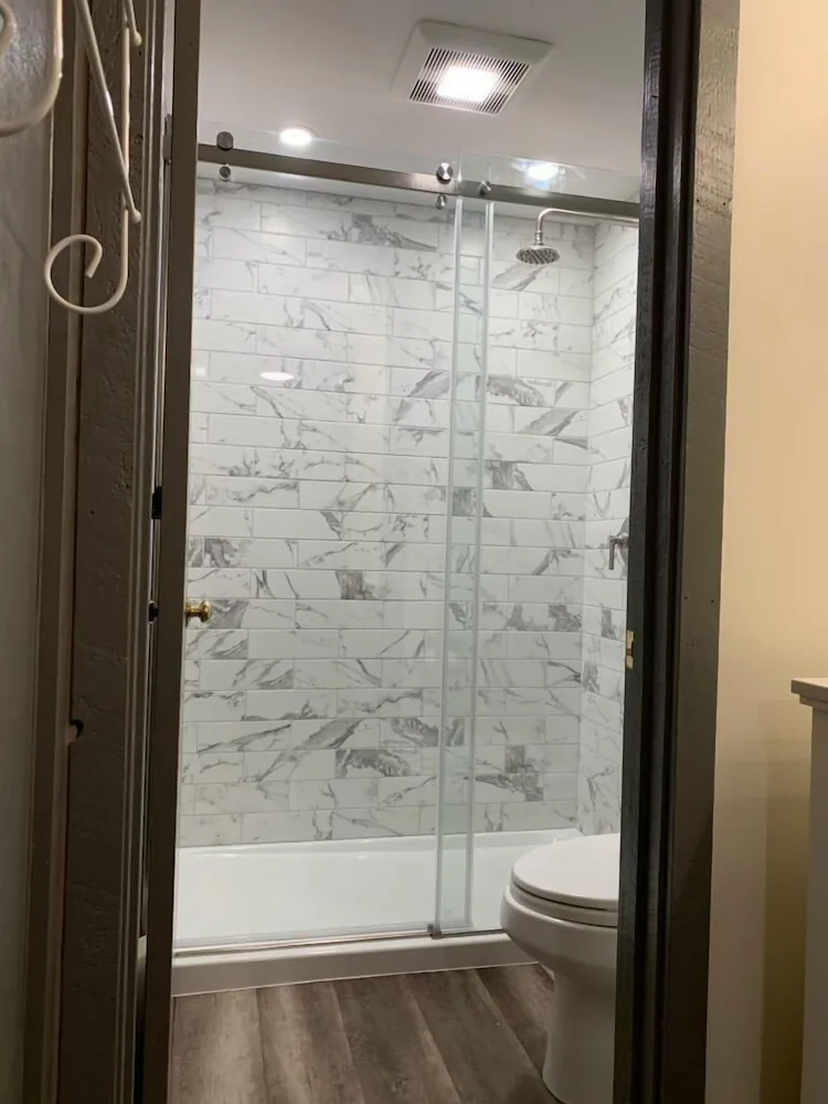 Bathroom shower