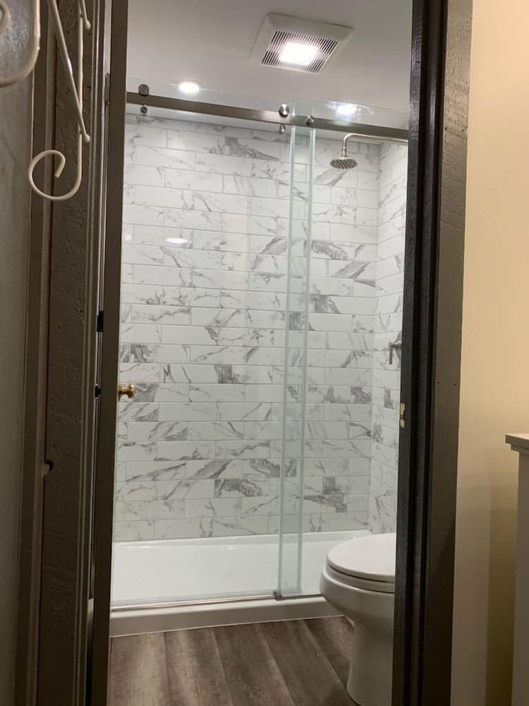 Bathroom shower