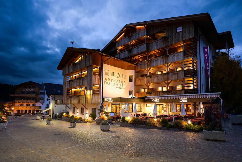 Front of property - evening/night