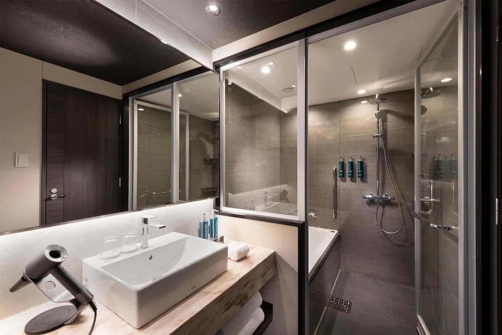 Bathroom shower
