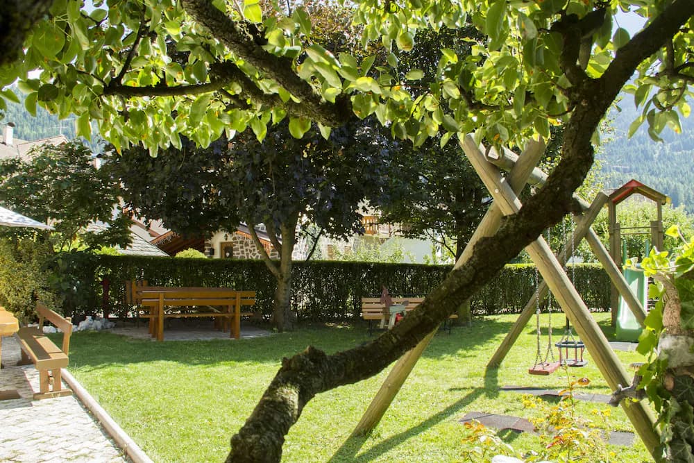 Children's play area - outdoor