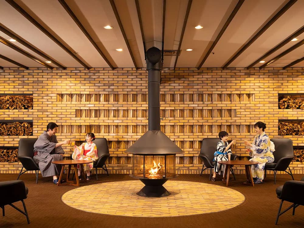 Lobby lounge