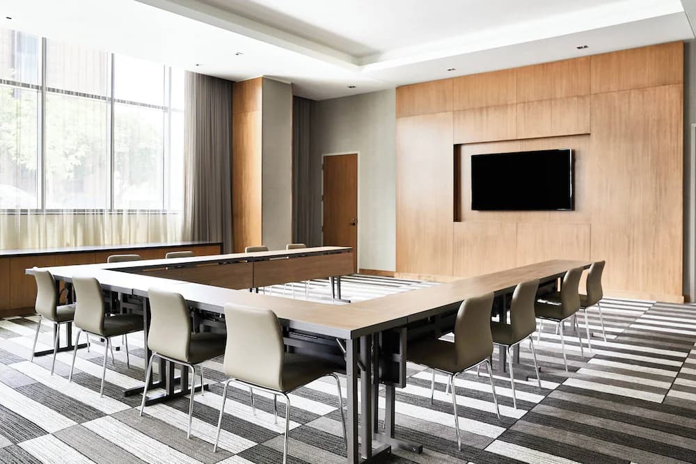 Meeting facility