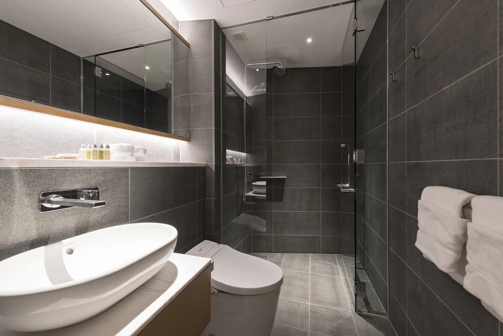 Bathroom shower