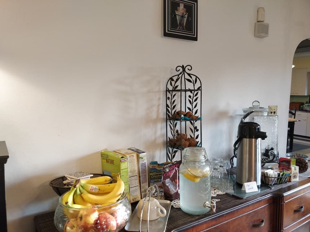 Snack bar
