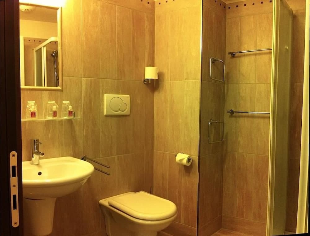 Bathroom shower