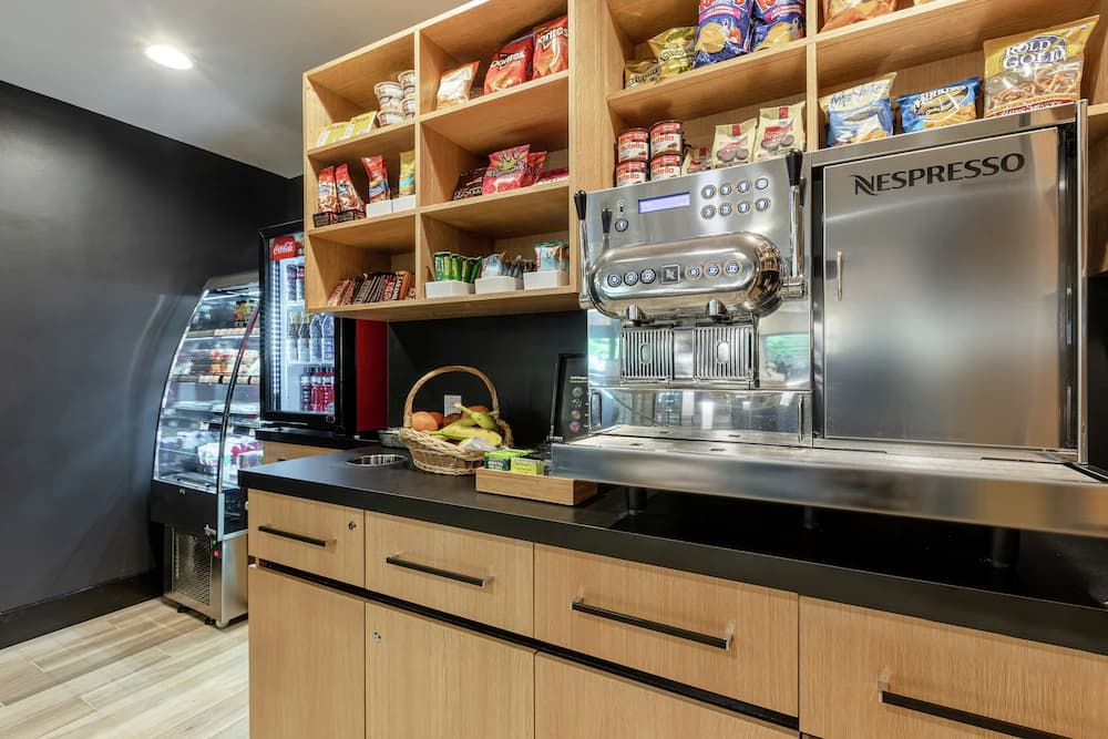 Snack bar