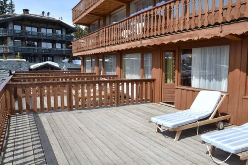 Sundeck