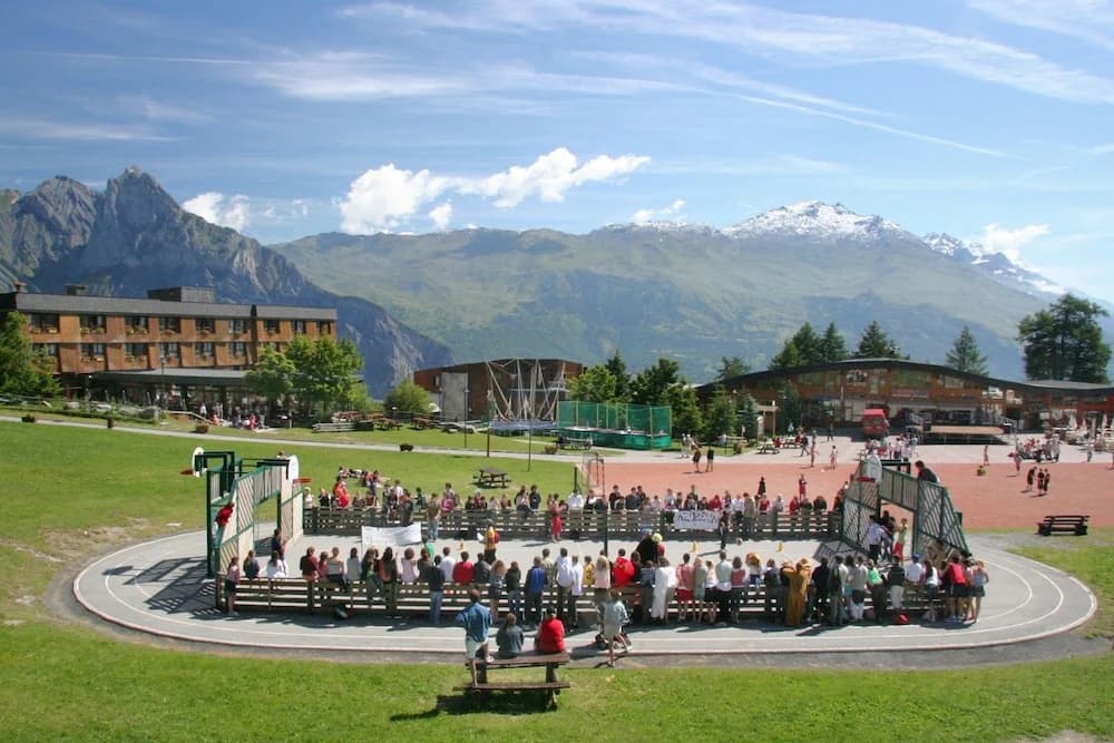 Sport court