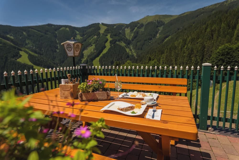 Sundeck