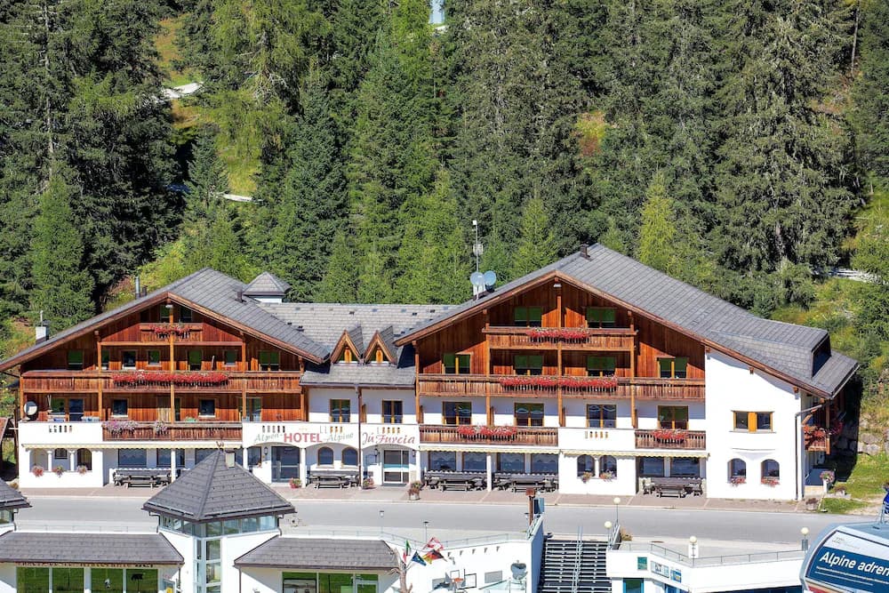 Primary image