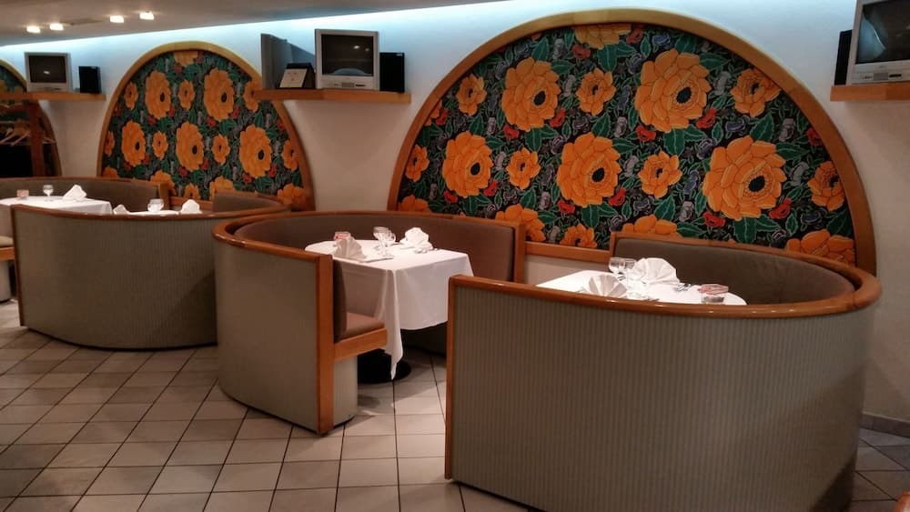 Food court