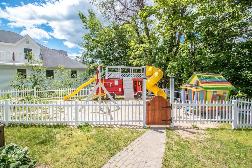 Children's play area - outdoor