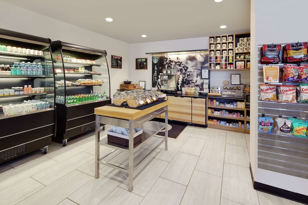 Snack bar