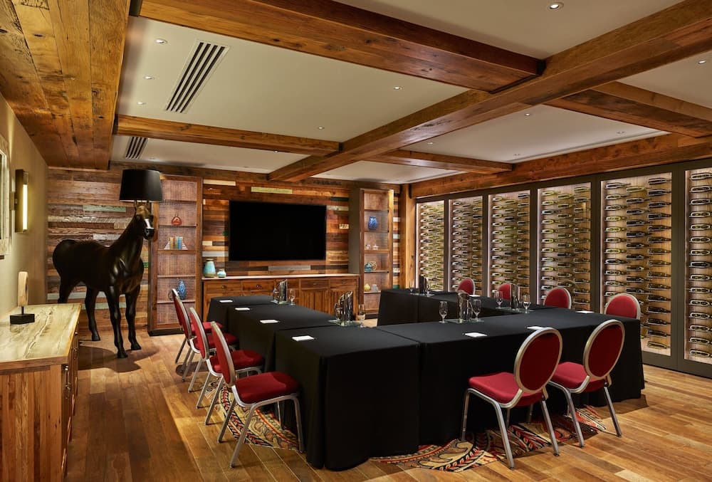 Meeting facility