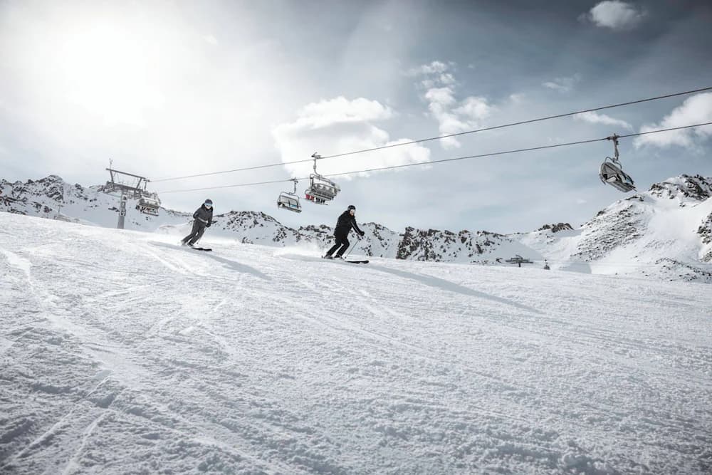 Snow and ski sports