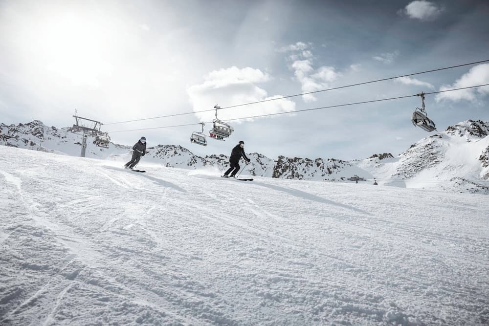 Snow and ski sports