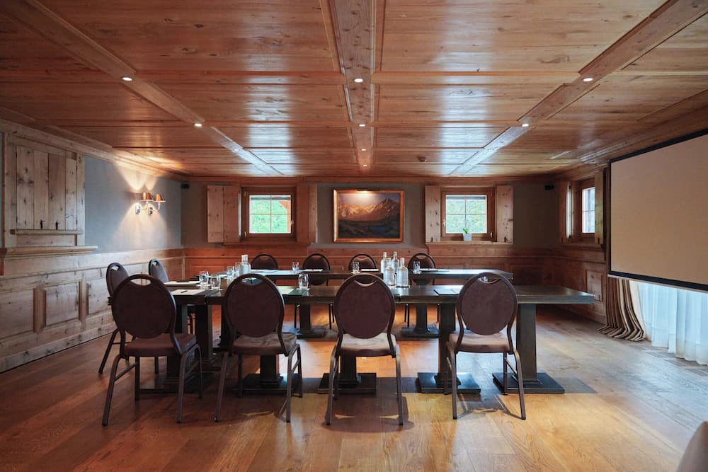 Meeting facility