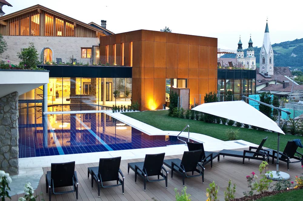 Sundeck