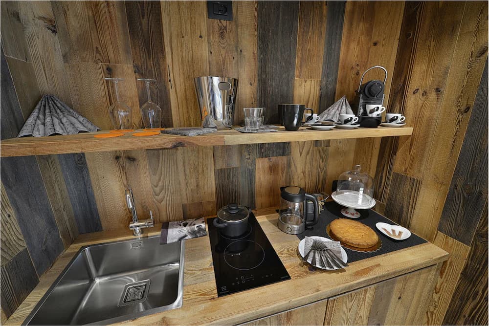 Private kitchenette
