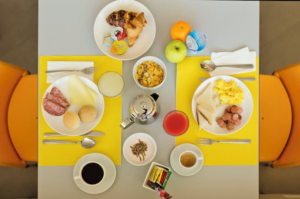 Breakfast meal