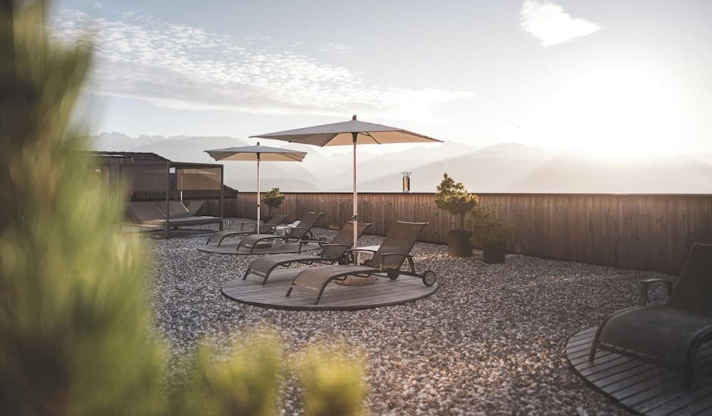 Sundeck