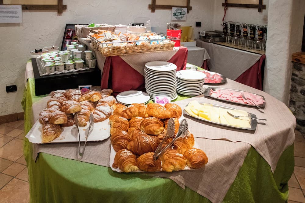 Breakfast buffet