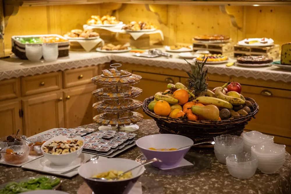 Breakfast buffet