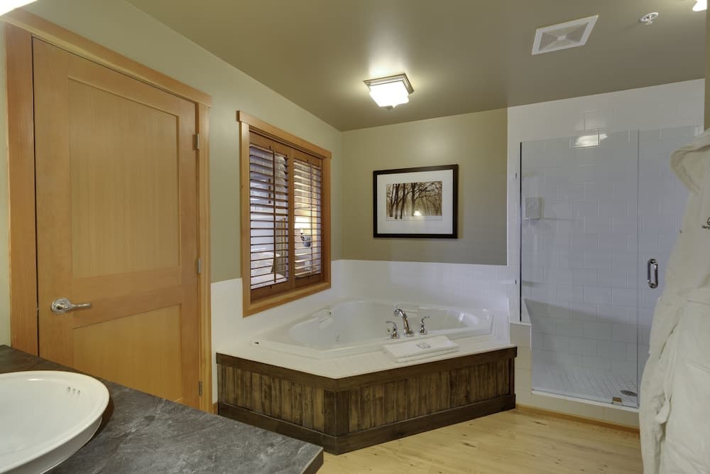 Jetted tub