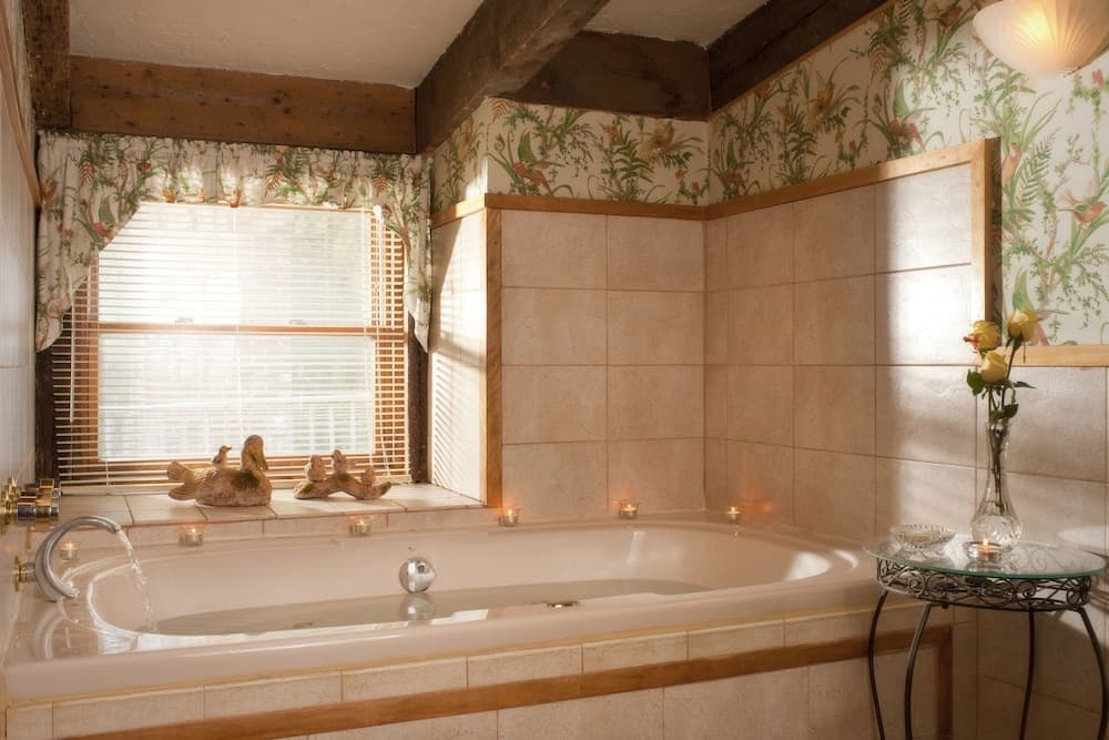 Jetted tub