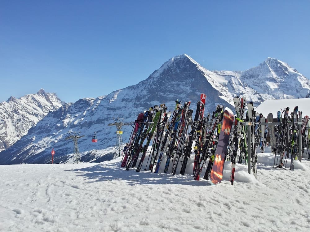 Snow and ski sports