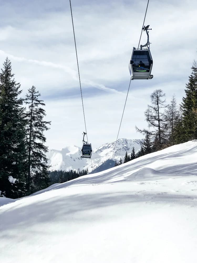 Snow and ski sports