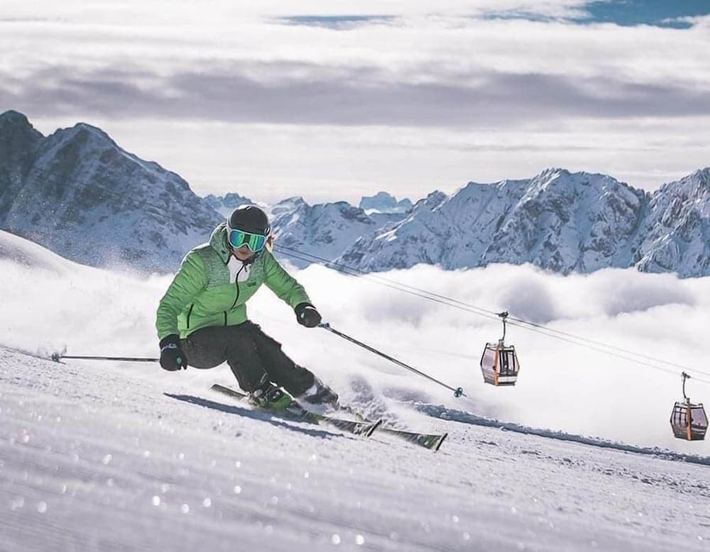 Snow and ski sports