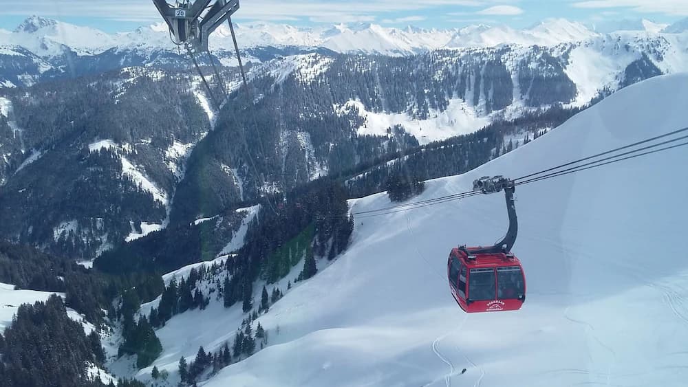 Snow and ski sports