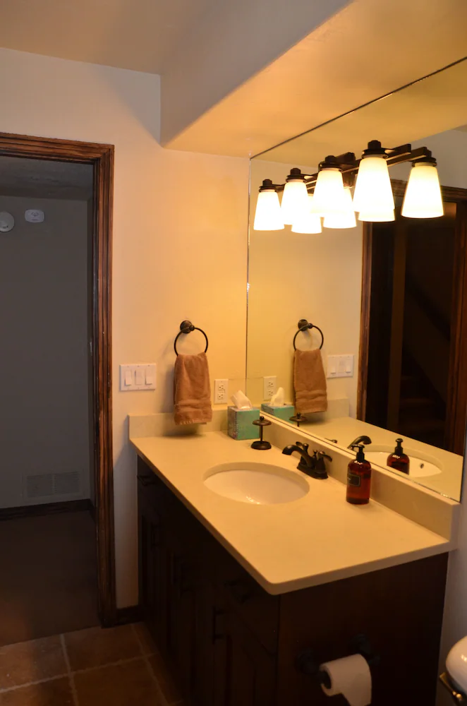Bathroom sink