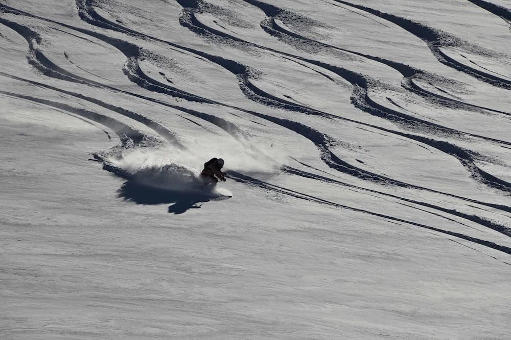 Snow and ski sports
