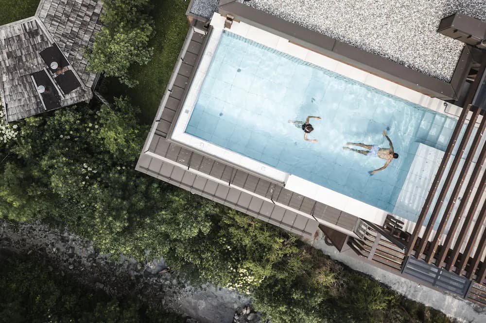 Infinity pool